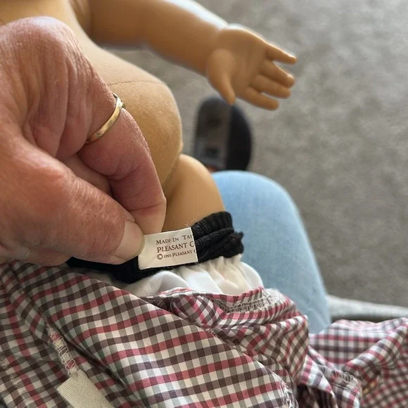 SAMANTHA AMERICAN GIRL DOLL 90’s plus 4 accessories - Picture 6 of 9